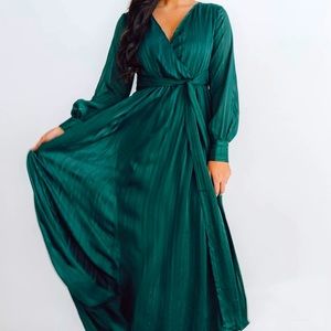 Baltic Born Celeste Shimmer Maxi Dress ‼️WORN ONCE‼️